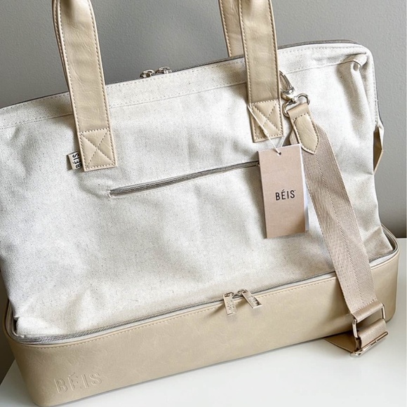 Beis Weekender Bag - Picture 1 of 2